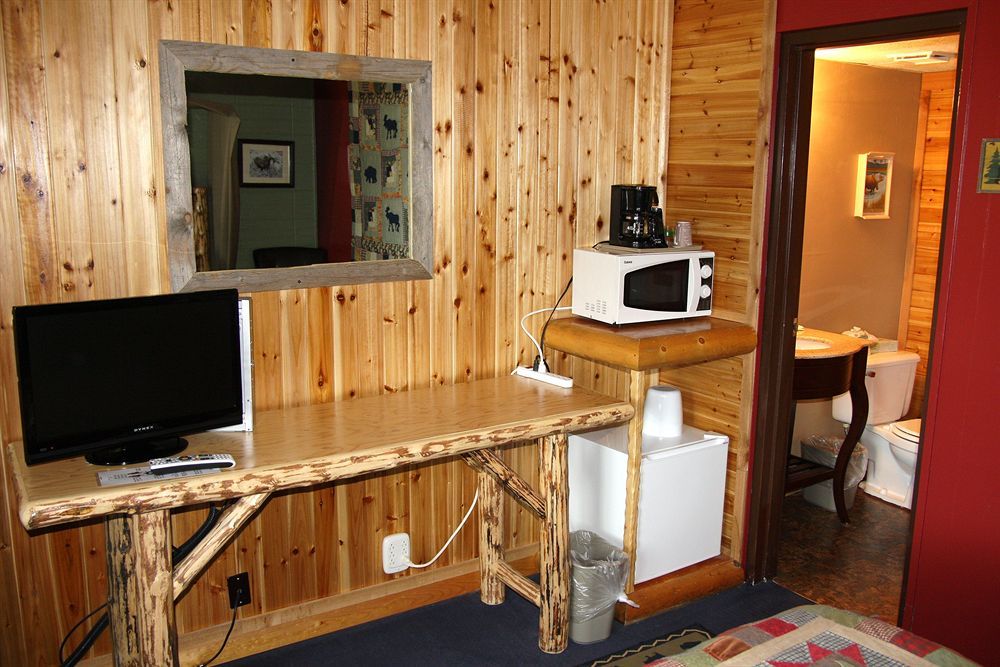 غرب يلوستون Moose Creek Inn المظهر الخارجي الصورة
