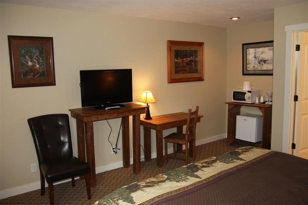 غرب يلوستون Moose Creek Inn المظهر الخارجي الصورة