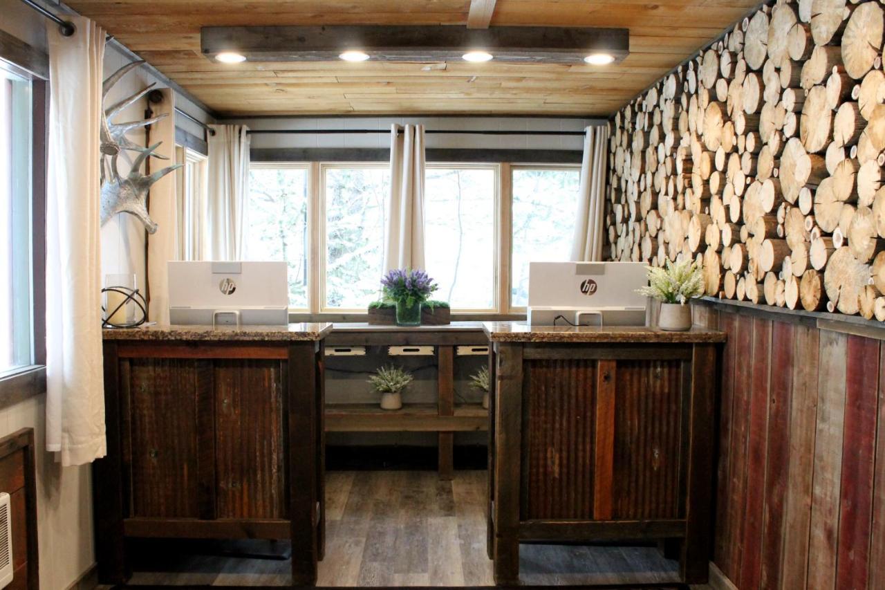غرب يلوستون Moose Creek Inn المظهر الخارجي الصورة