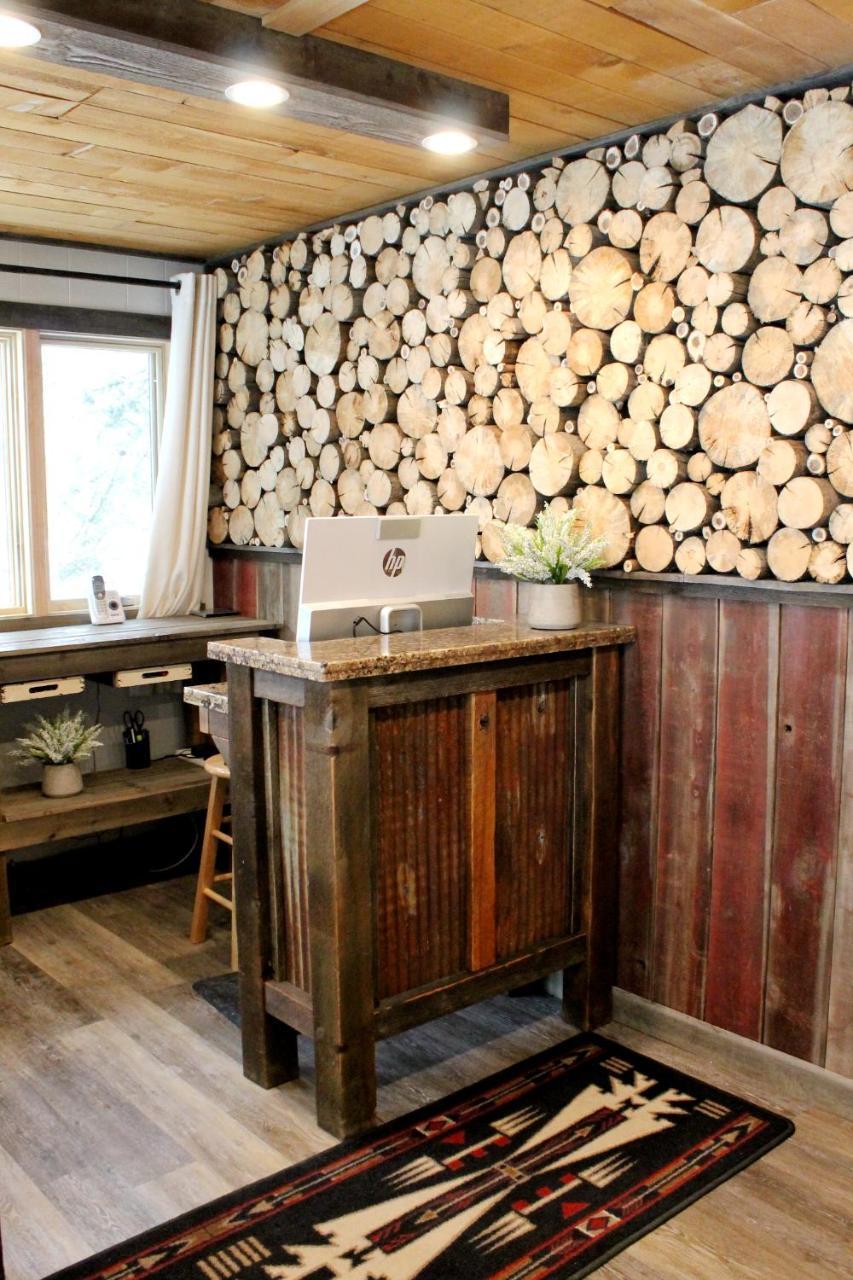 غرب يلوستون Moose Creek Inn المظهر الخارجي الصورة