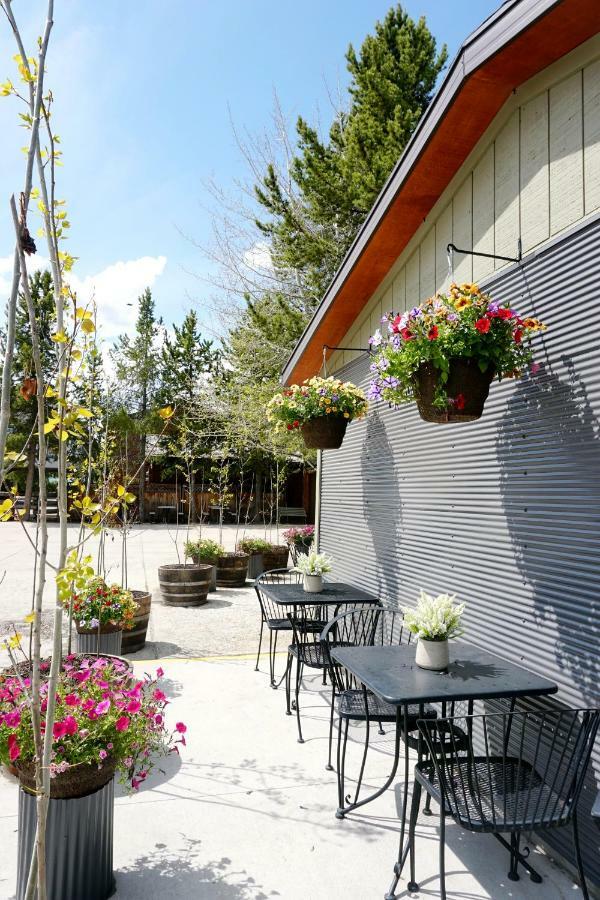 غرب يلوستون Moose Creek Inn المظهر الخارجي الصورة