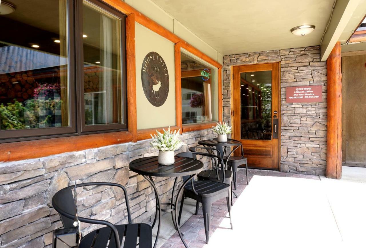 غرب يلوستون Moose Creek Inn المظهر الخارجي الصورة